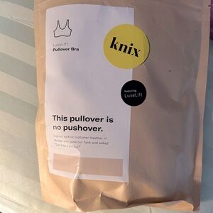 NWT- Knix wire free, hook free bra